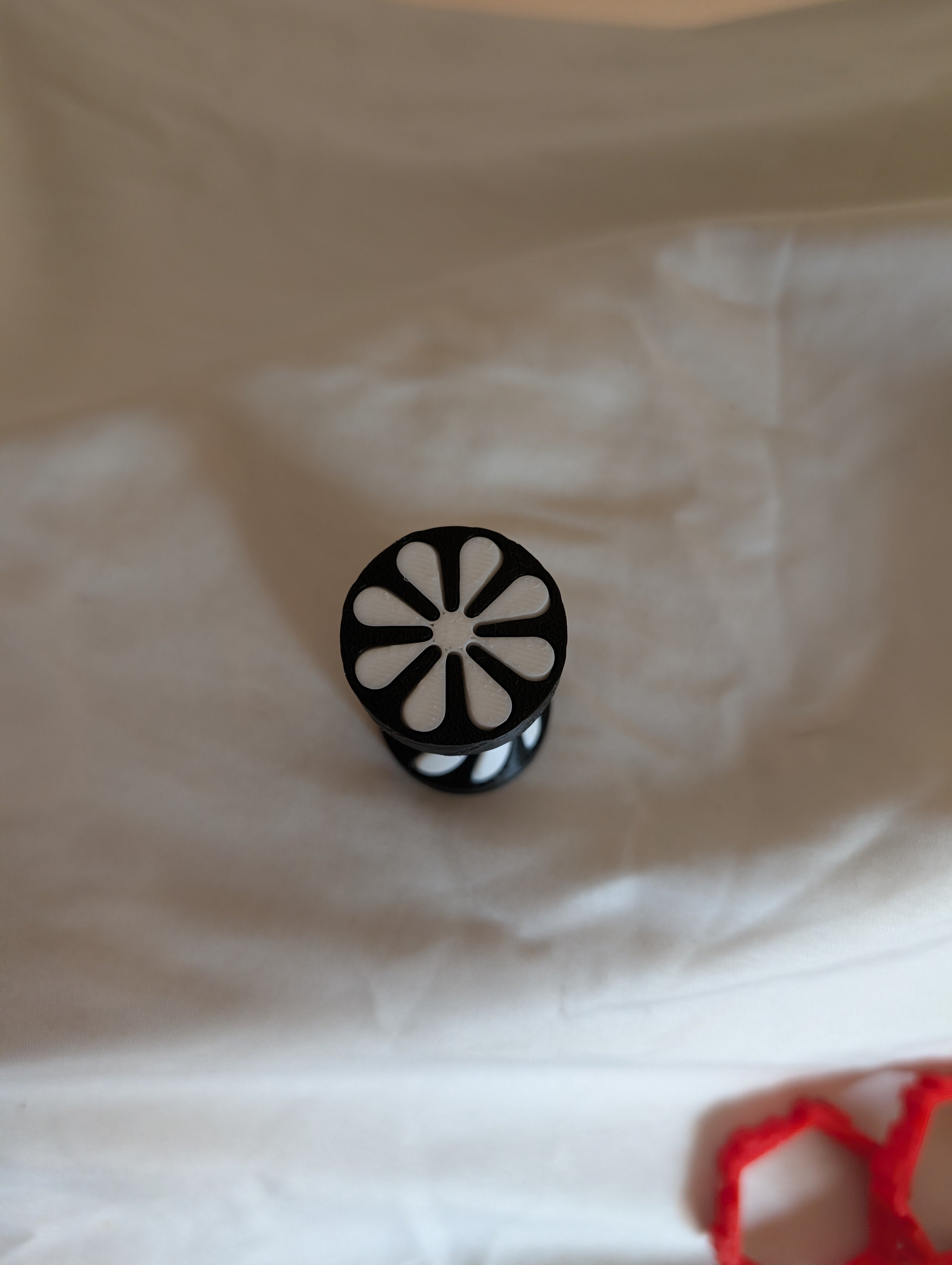 Hourglass Pass-through Fidget